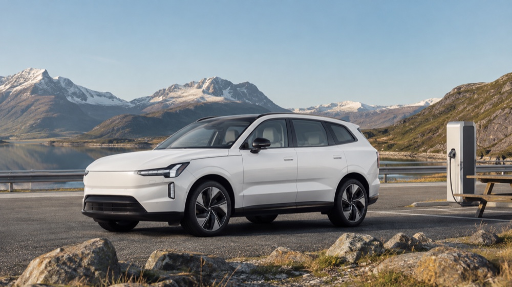 Minimalistisk elektrisk crossover i nordisk dagslys